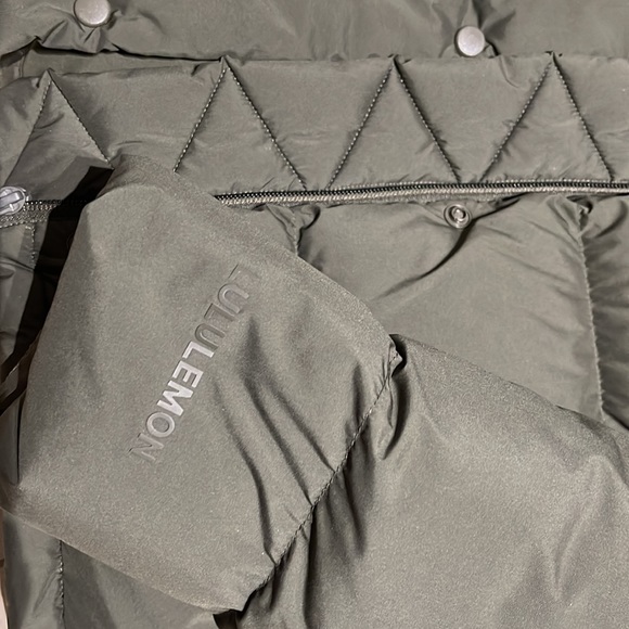 Lulu lemon puffer coat sz 4 (fits oversized) - Picture 6 of 9